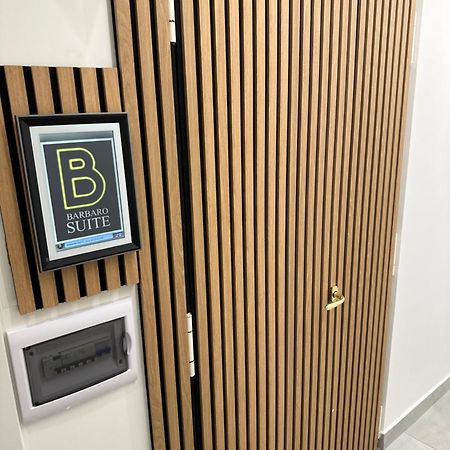 Barbaro Suite & Apartment Νάπολη Εξωτερικό φωτογραφία